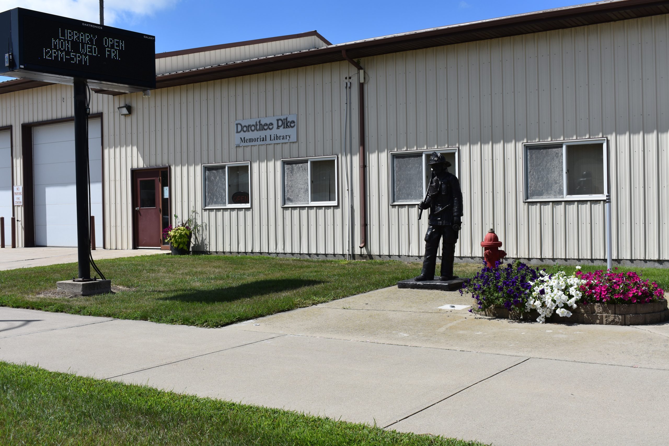 Exterior Photo of Lake Preston Library